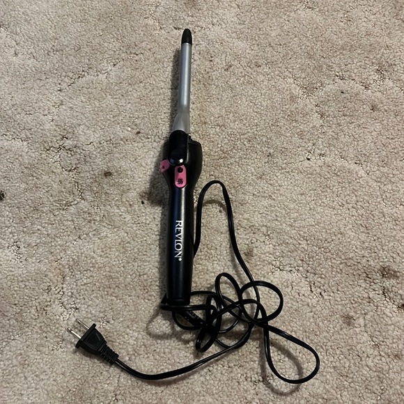 Pencil hair curler - Picture 1 of 1